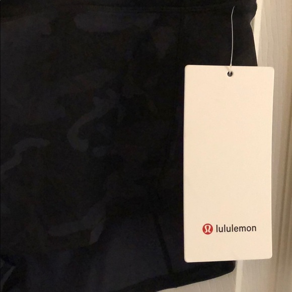 Lululemon Speed Up LR Short 2.5 - Picture 2 of 5